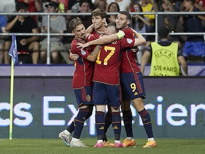 Los jugadores de la selección española sub-21 celebran un gol a Ucrania (5-1) en las semifinales del Europeo de la categoría.