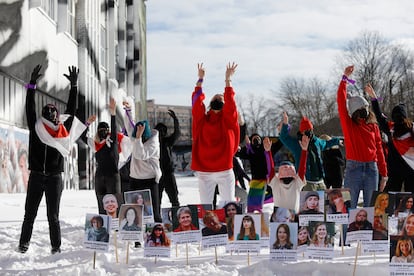 Protesta en solidaridad con las mujeres bielorrusas detenidas en varias causas, el domingo en Minsk.