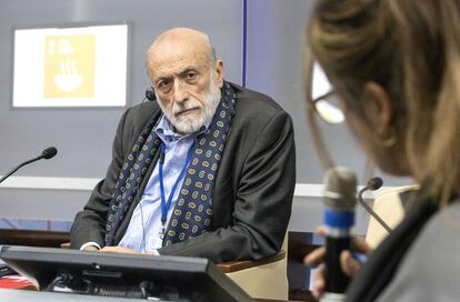 Petrini, atento durante un acto en la sede de la FAO.