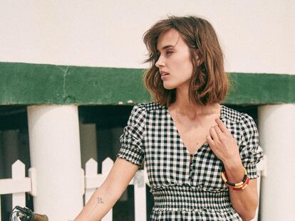 De los cuadros vichy a las rayas marineras: las prendas de verano que nunca pasan de moda
