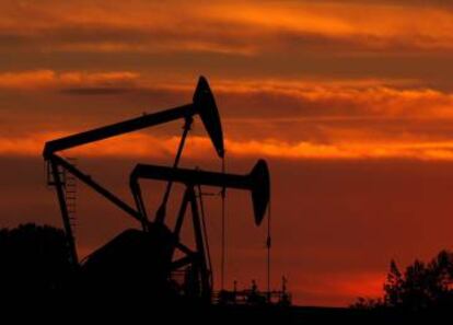 Unos pozos de petróleo