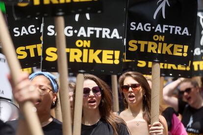 Striking Writers Guild of America (WGA)