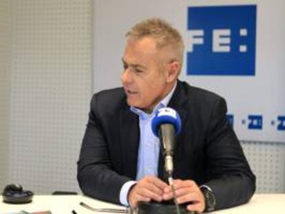 El presentador y periodista Jordi González durante la entrevista que ha concecido en la "La hora de Luján", el programa que dirige y presenta Luján Argüelles en EFERadio.