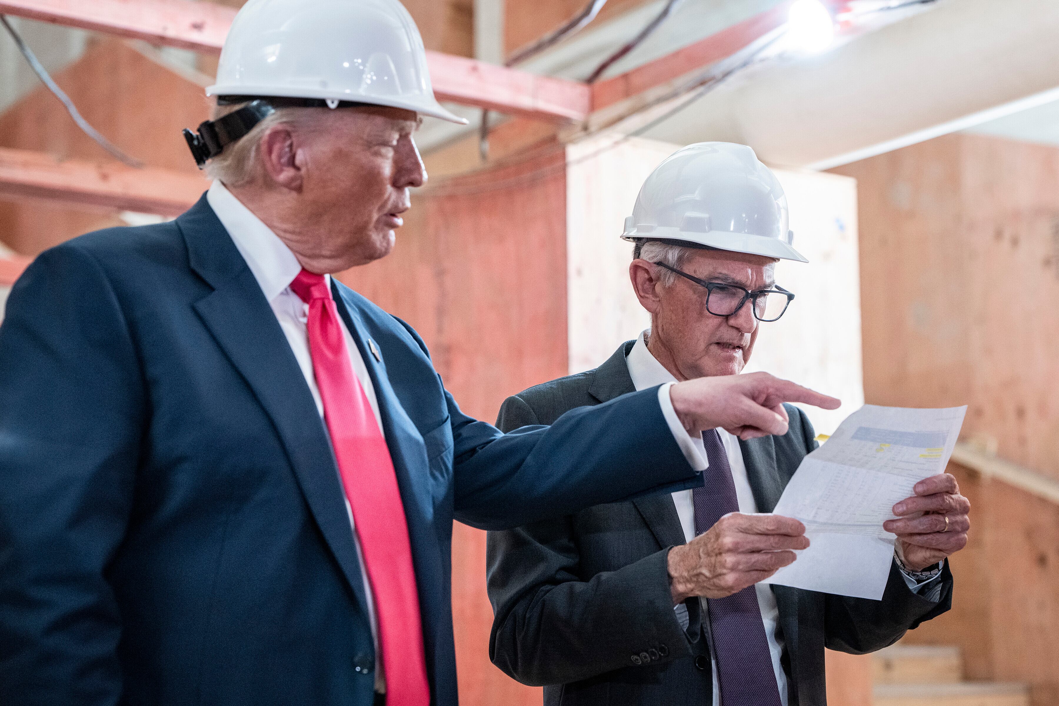 Trump amenaza con despedir a Jerome Powell si en mayo no abandona su puesto como presidente de la Reserva Federal