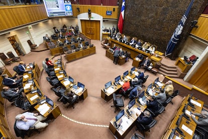 El Senado durante la discusión de la ley corta de isapres, este 13 de mayo en Valparaíso (Chile).