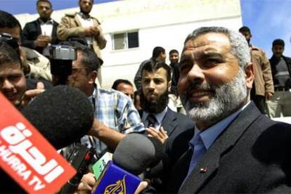 El líder del movimiento Hamás, Ismail Haniyehm, antes de entrar a la sesión del Parlamento palestino.