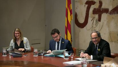 Artadi, Aragonès y Torra, durante la reunión semanal del Ejecutivo catalán
 