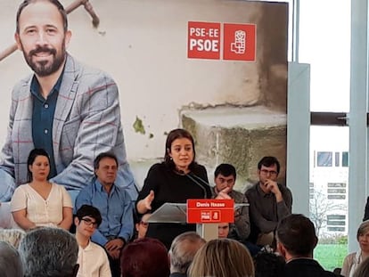 La vicesecretaria general del PSOE, Adriana Lastra, en el acto de presentación del candidato vasco, Denis Itxaso, este domingo.