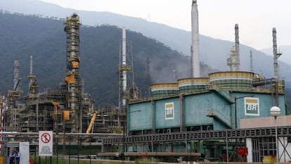 Una refiner&iacute;a de Petrobras en Cubat&atilde;o (Brasil). 