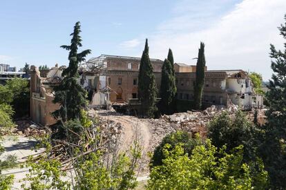 Un tercio del convento de las Damas Apostólicas fue derribado en junio y permanece así desde entonces.
