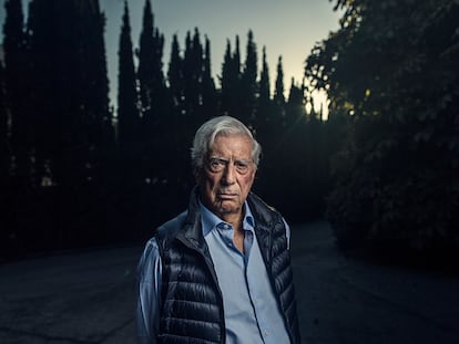 O escritor e Prêmio Nobel Mario Vargas Llosa, em sua casa em Madri, em 2019.