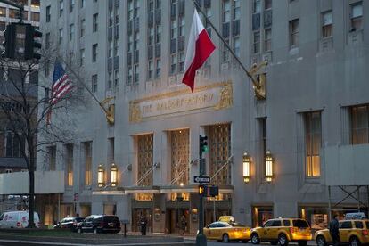 Fachada del hotel Waldorf Astoria en Nueva York