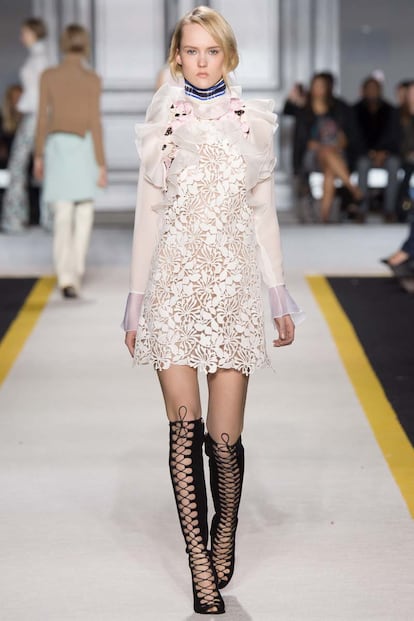 pasarela giambattista valli otoño invierno 2015 2016 paris fashion week