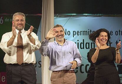 Fausto Fernández, Gaspar Llamazares e Inés Sabanés, durante el mitin de inicio de campaña.