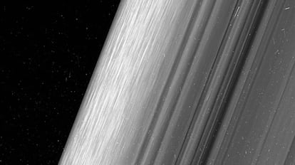 Una de las imágenes de los anillos de Saturno captada por la nave de la NASA.