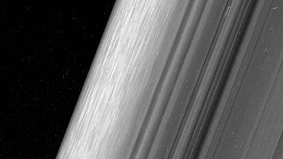 Una de las imágenes de los anillos de Saturno captada por la nave de la NASA.