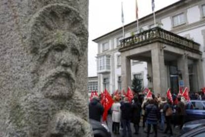 Concentración de trabajadores del Parador de Turismo de Ferrol. EFE/Archivo