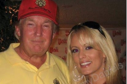 Donald Trump e Stormy Daniels, juntos em 2006, em uma imagem obtida pelo jornal 'The Wall Street Journal' da conta MySpace da atriz.