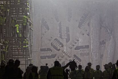 The drill breaks through the last layers of rock and earth on its path through Barcelona on Tuesday.