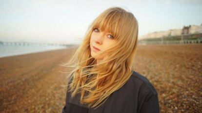 La mirada melancólica de Lucy Rose