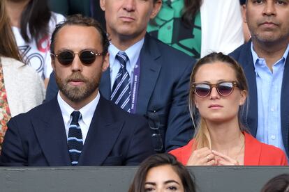 James Middleton y Alizee Thevenet en la grada de Wimbledon.