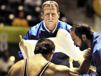 Steve Carell, Channing Tatum (d'esquena) i Mark Ruffalo, a 'Foxcatcher'.