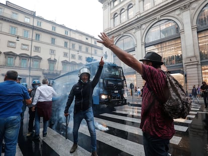 Protestas convocadas por grupos de ultraderecha y antivacunas en Roma, el pasado sábado.