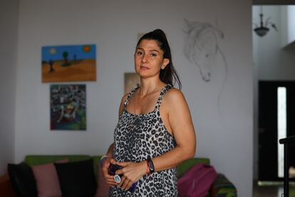 Lina Tabares, defensora de derechos humanos, en su casa en Jamundí el 19 de junio de 2024.