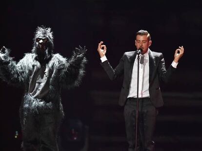 El representante italiano, Francesco Gabbani, es uno de los favoritos. Lo que se pregunta todo el mundo es si ese gorila que va a subir al escenario es necesario.