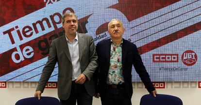 Los secretarios generales de CC.OO y UGT, Unai Sordo, a la izquierda, y Pepe Álvarez