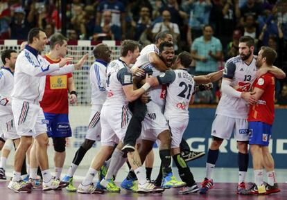 El equipo francés celebra la victoria