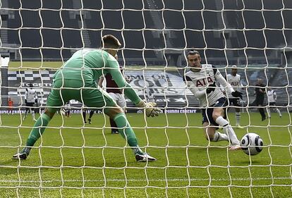 Bale marca el 1-0 ante el Burnley.