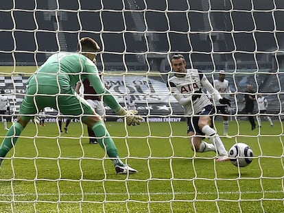 Bale marca el 1-0 ante el Burnley.