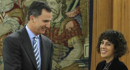 El Rey y Alexandra Fernández, de En Marea-Podemos, este viernes.