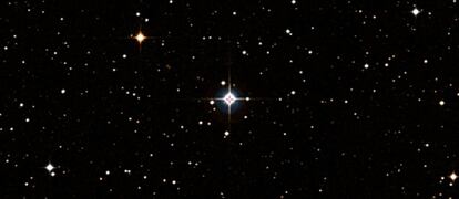 Posición de la estrella HD 149143, que a partir de ahora se llama Rosalía de Castro.