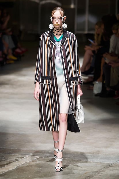 desfile prada primavera verano 2016