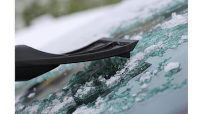 Aquí están los mejores raspadores de hielo para automóviles que puedes comprar en Amazon