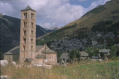 La referencia más antigua de Sant Climent de Taüll, una de las iglesias románicas del valle de Boí, es del año 1123.