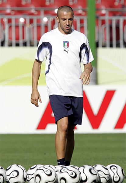 Del Piero, capitán del Juventus, en el entrenamiento de ayer.