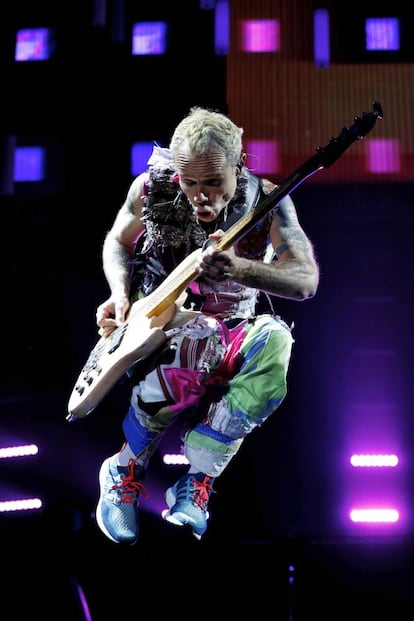 Un momento del concierto de Red Hot Chili Peppers en el Palacio de los Deportes de Madrid, el 27 de septiembre de 2016.