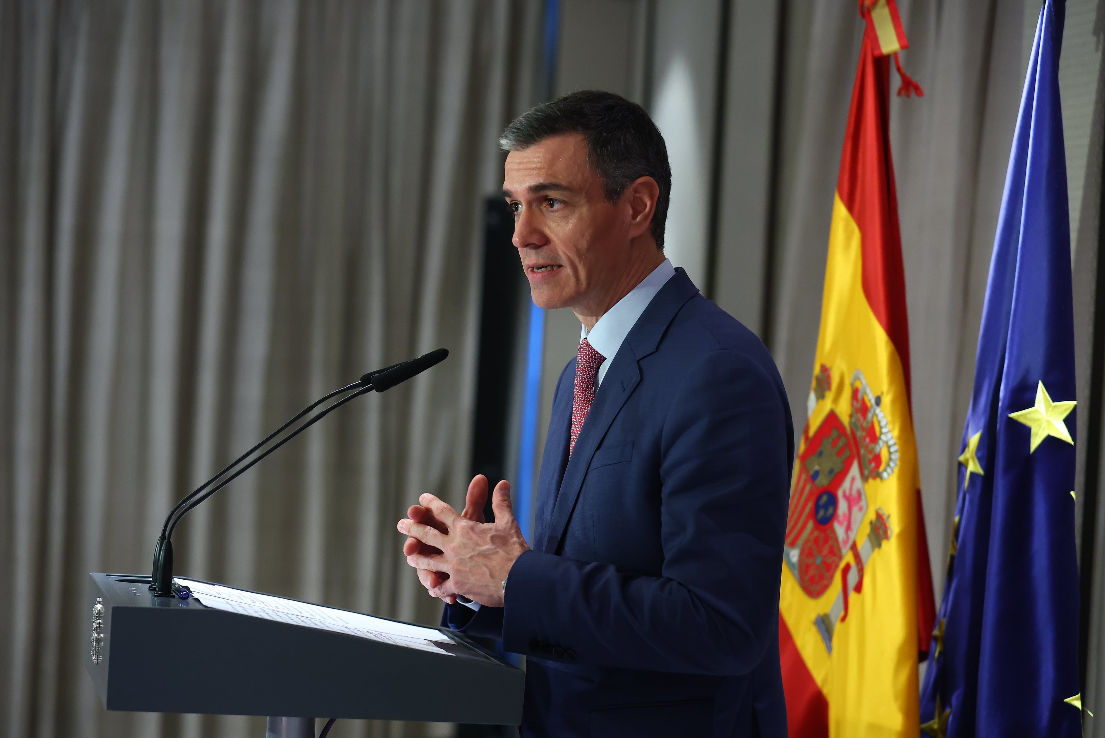 Sánchez: Rischio reale che l'intelligenza artificiale sfugga al controllo umano