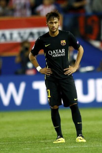 Neymar, en un partido durante la pasada campaña.