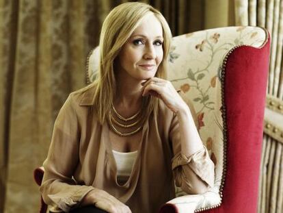 La escritora brit&aacute;nica J K Rowling 