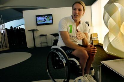 Esther Vergeer, la menor tenista del mundo en silla de ruedas, en Valencia.