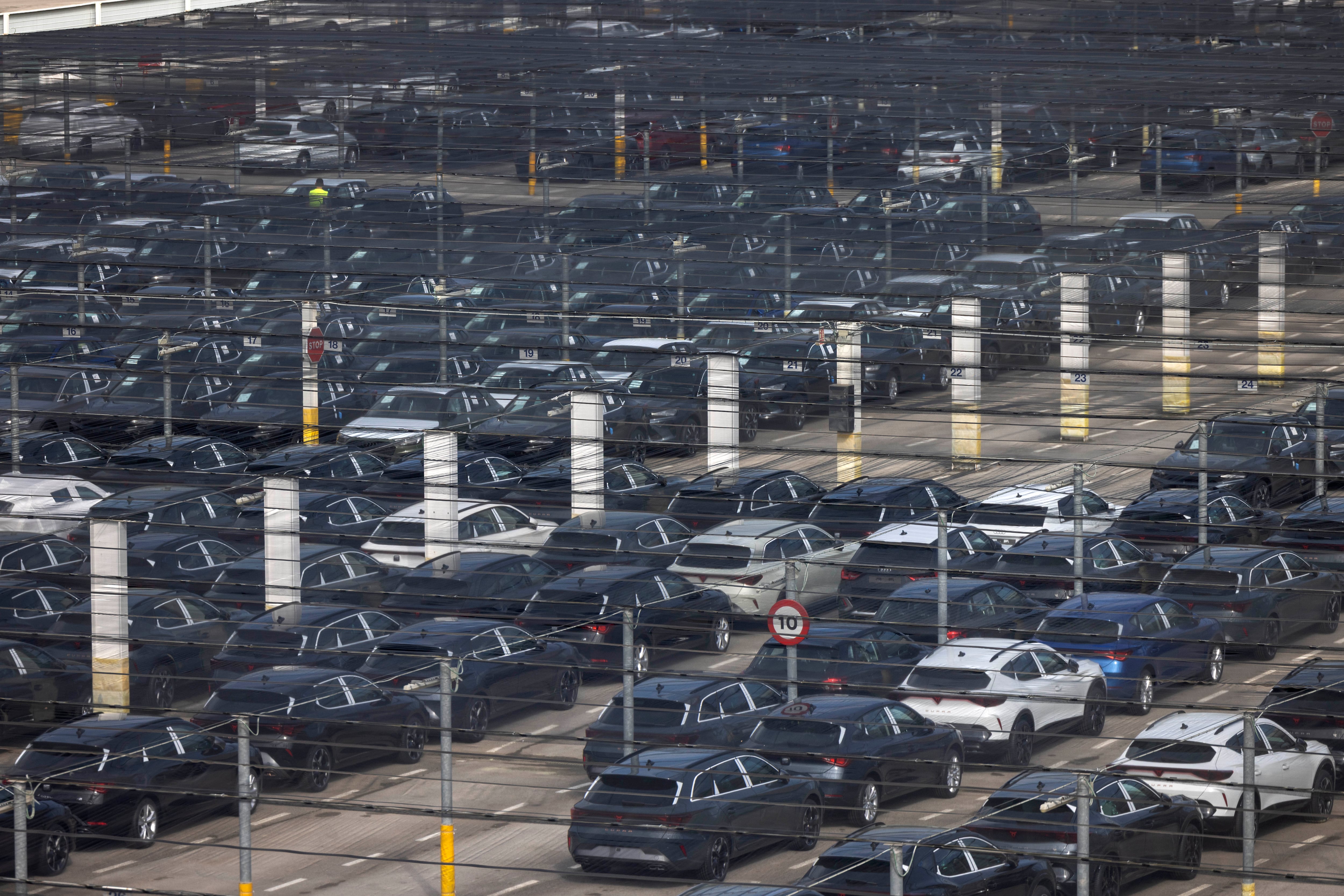 La producción de coches espera su turno