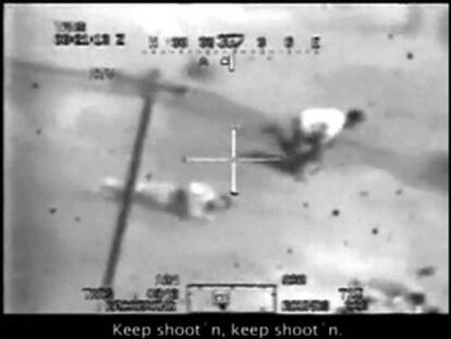 Fotograma del vídeo <i>Collateral murder</i> en el que un helicóptero Apache mata a 12 personas en un barrio de Bagdad.