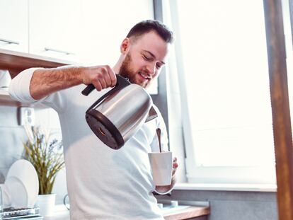 Son muy útiles para preparar infusiones de hierbas de manera rápida. GETTY IMAGES.