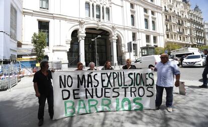 Concentración de afectados por desahucios en Madrid.