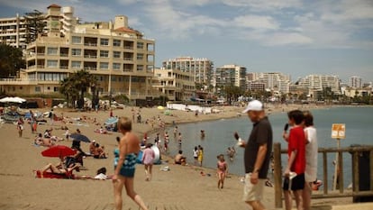 Edificio Marymar, en la plaza de Benalmádena (Málaga)