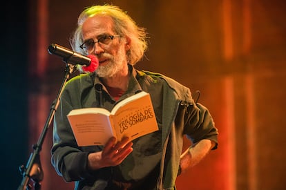El poeta Enrique Falcón, en una fotografía de 2021.